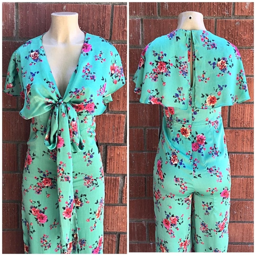 FEW LEFT❗Lulu's Mint Floral Cropped Jumpsuit - Picture 3 of 7